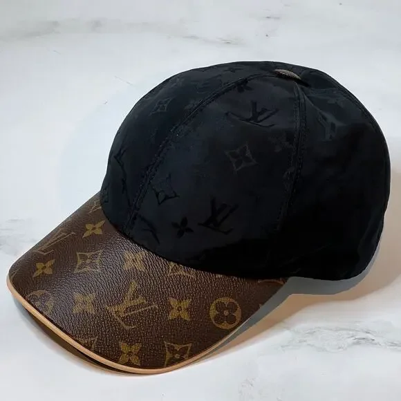 Louis Vuitton Cap Ou Pas Baseball Cap Black Medium NWOT M76528 - Picture 1 of 8